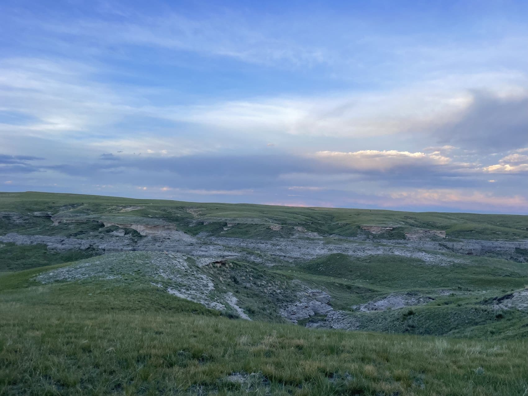 The bluffs at dusk on Agate Springs Ranch